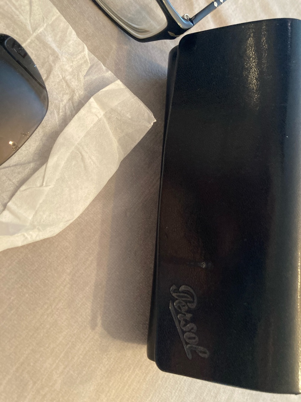 Persol Black Frame and NEW Black Replacement Sunglass Lenses with Case - Picture 3 of 5